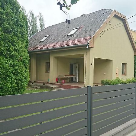 Klara Villa Шіофок Екстер'єр фото