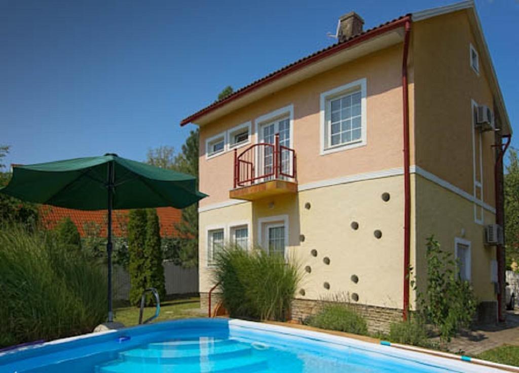 Klara Villa Шіофок Номер фото
